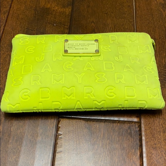 Marc By Marc Jacobs Handbags - Marc Jacobs cosmetic case